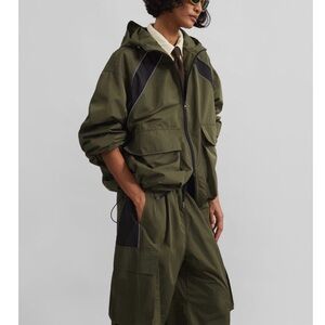 THE FRANKIE SHOP NAVAN WINDBREAKER CARGO JACKET - KHAKI